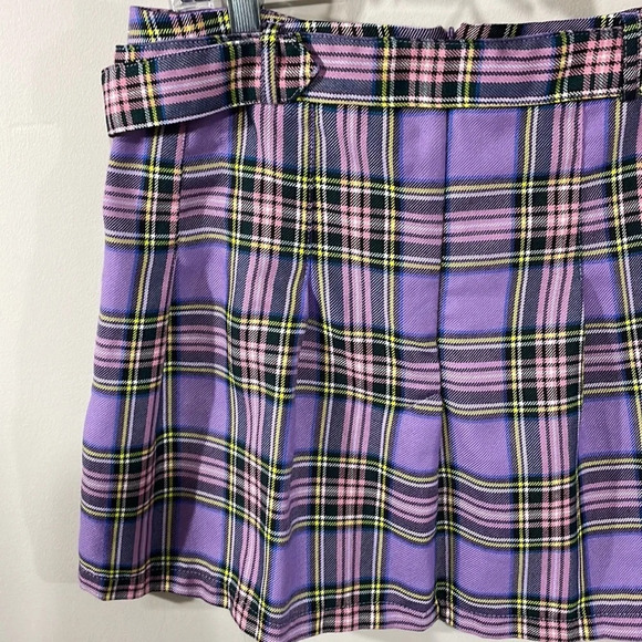 Almost Famous Grommet Belt Plaid Pleated High Rise Mini Skirt Purple Pink L - Picture 5 of 13